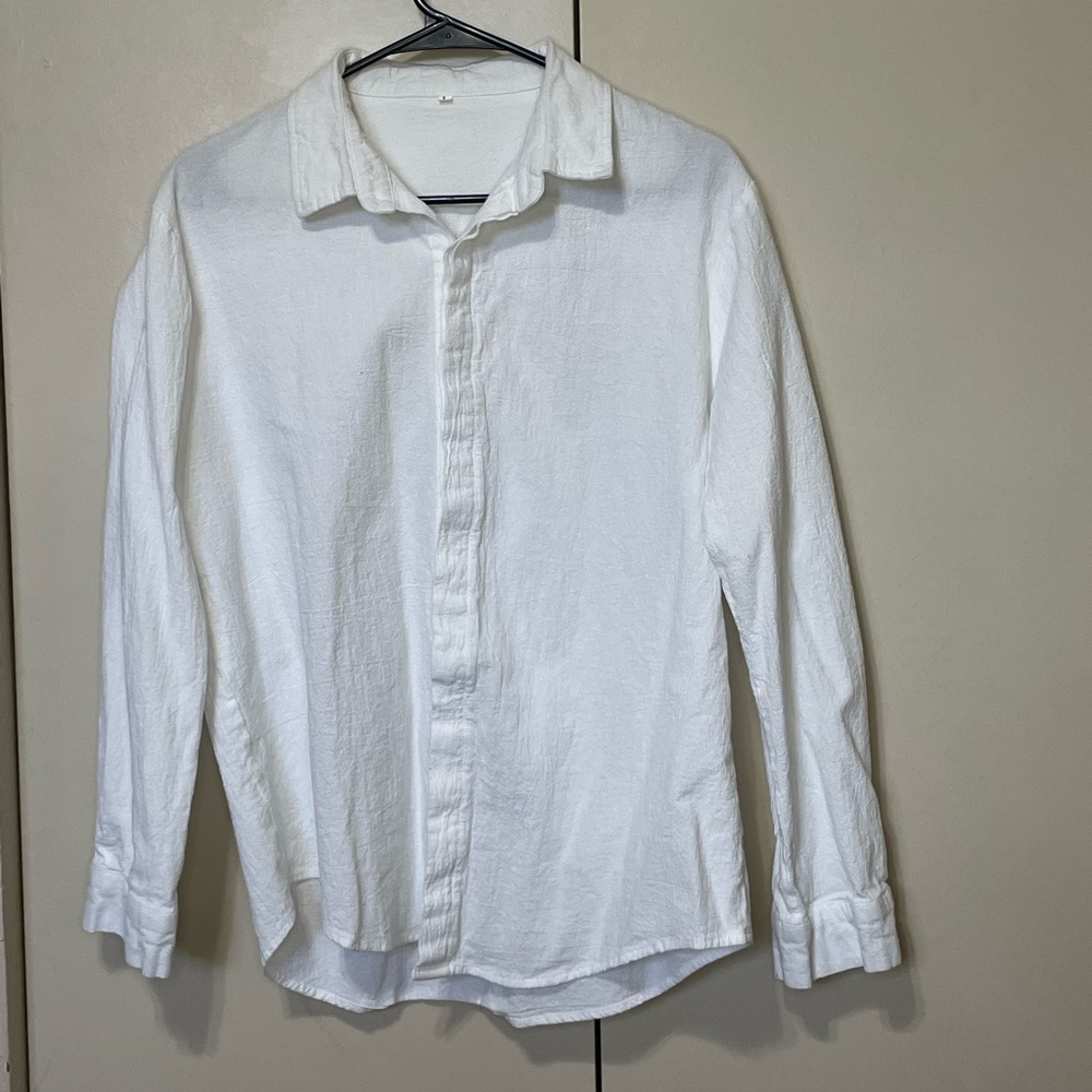 White crinkle boho beach button up shirt long sleeve. Size Large.
